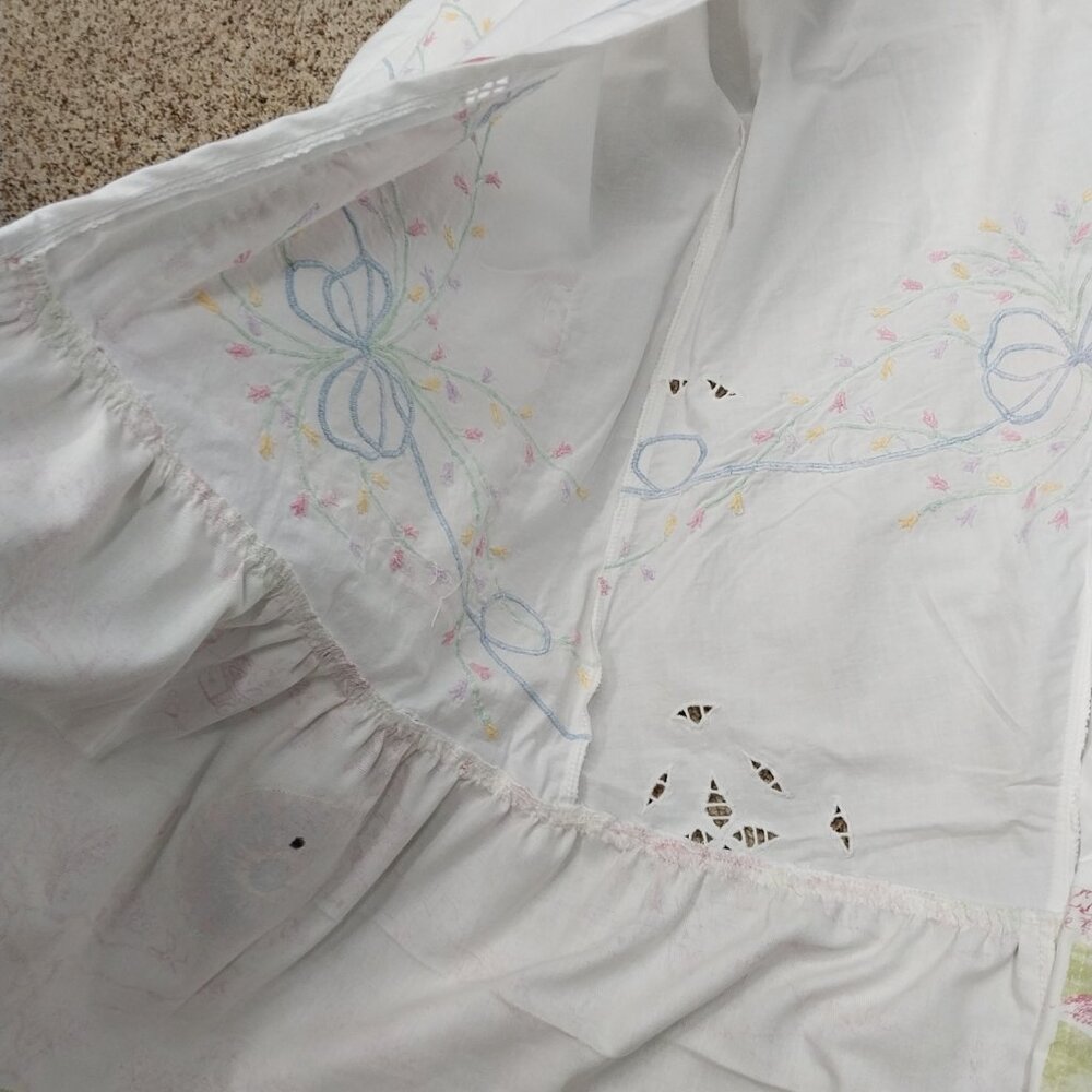 3499 Size XL Long Duster Upcycled from Linen /Cotton Tablecloths, - Picture 4 of 11